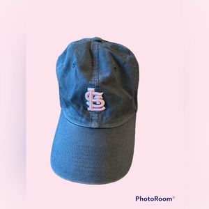 St. Louis Cardinals women’s ball cap. Navy/pink